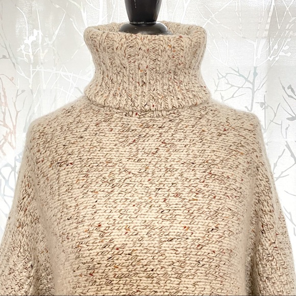 Club Monaco cream tan chunky knit ribbed turtleneck poncho sweater - Picture 4 of 10
